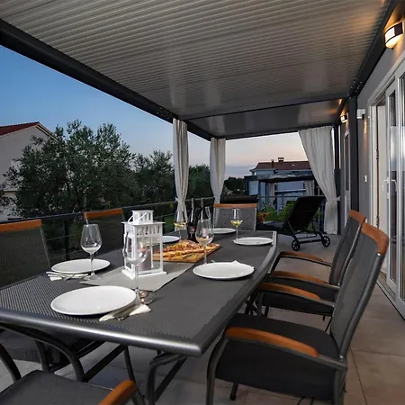 Beautiful In With Wifi Holiday home Sveti Filip i Jakov